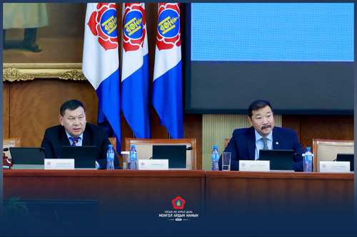 МАН-ЫН БҮЛЭГ: НИЙГМИЙН АЖИЛТНЫ АНХДАГЧ ХУУЛЬ ХАЛАМЖААС ЧАДВАРЖУУЛАЛТАД ШИЛЖИНЭ